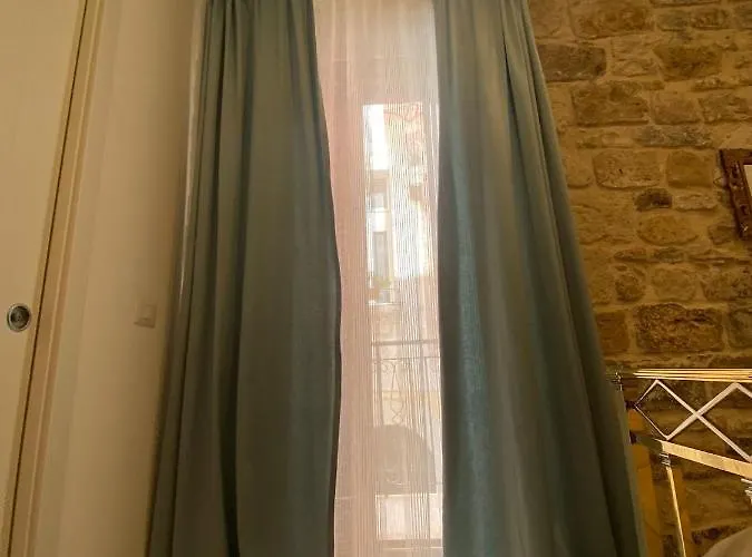 Dimora Del Carmine 3* باري