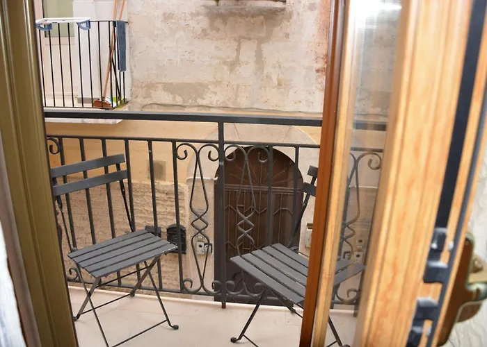 Dimora Del Carmine Affittacamere 3*