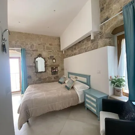 Dimora Del Carmine 3* בארי