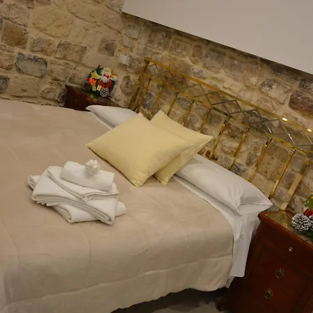 Gasthuis Dimora Del Carmine 3*